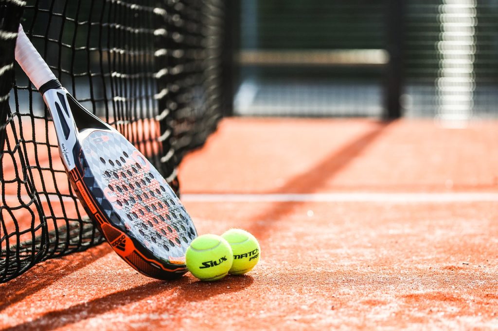 What to Look For When Buying a Padel Racket